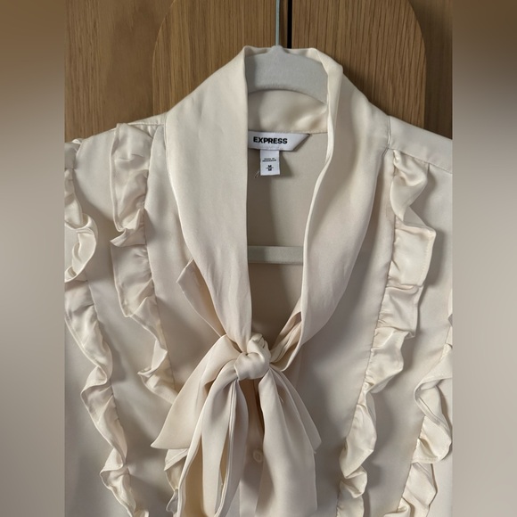 Express Ruffled Blouse - Picture 2 of 2